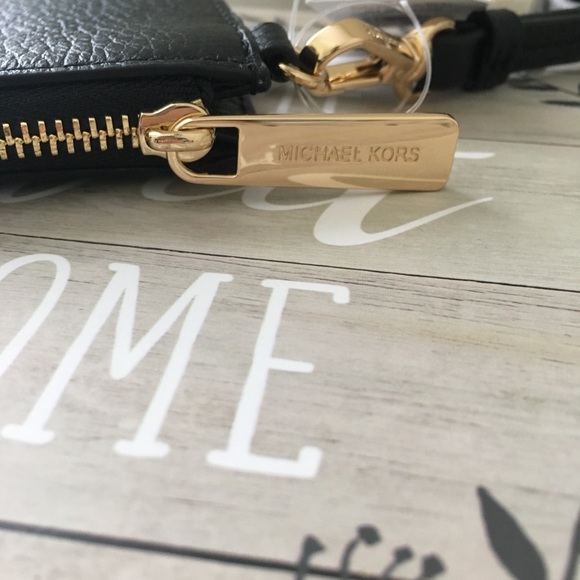 Last one❗️Michael Kors Wallet wristlet card holder - Picture 4 of 6